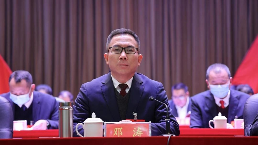 新宁县第十八届人民代表大会第二次会议隆重开幕1.jpg 新宁县第十八届人民代表大会第二次会议隆重开幕1.jpg