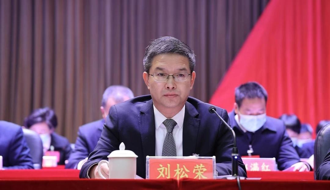 新宁县第十八届人民代表大会第二次会议隆重开幕2.jpg 新宁县第十八届人民代表大会第二次会议隆重开幕2.jpg