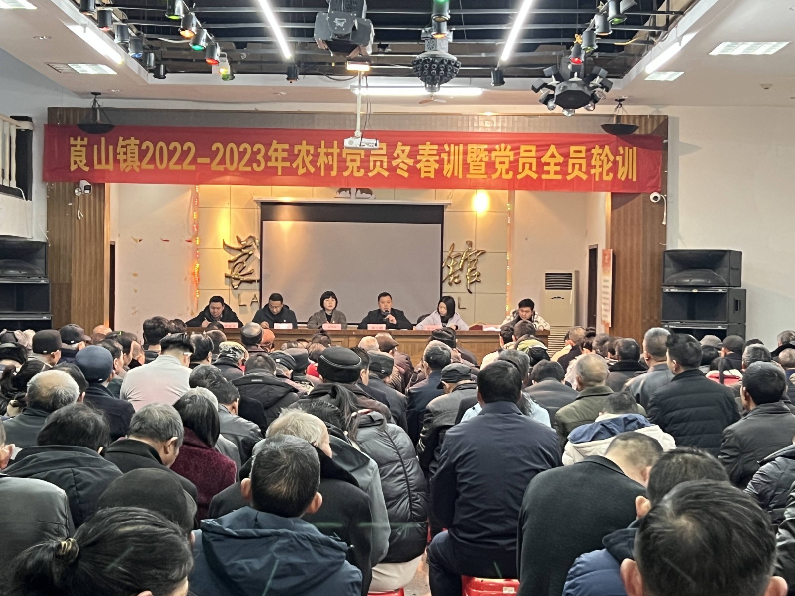 崀山镇1(1).jpg 崀山镇1(1).jpg