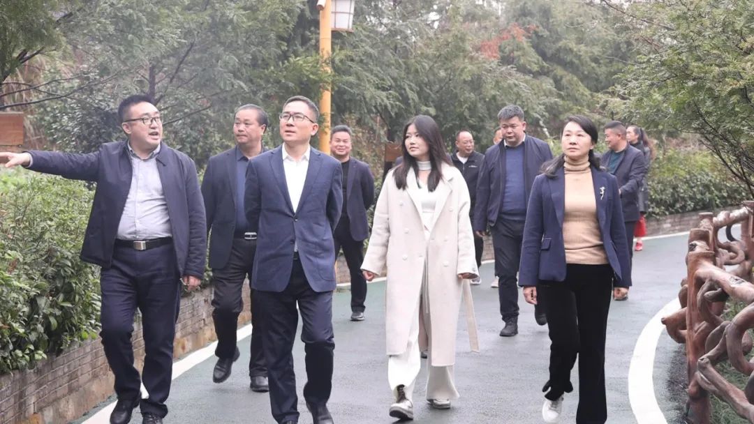 邓涛率队赴溆浦、隆回考察文旅产业1.jpg 邓涛率队赴溆浦、隆回考察文旅产业1.jpg